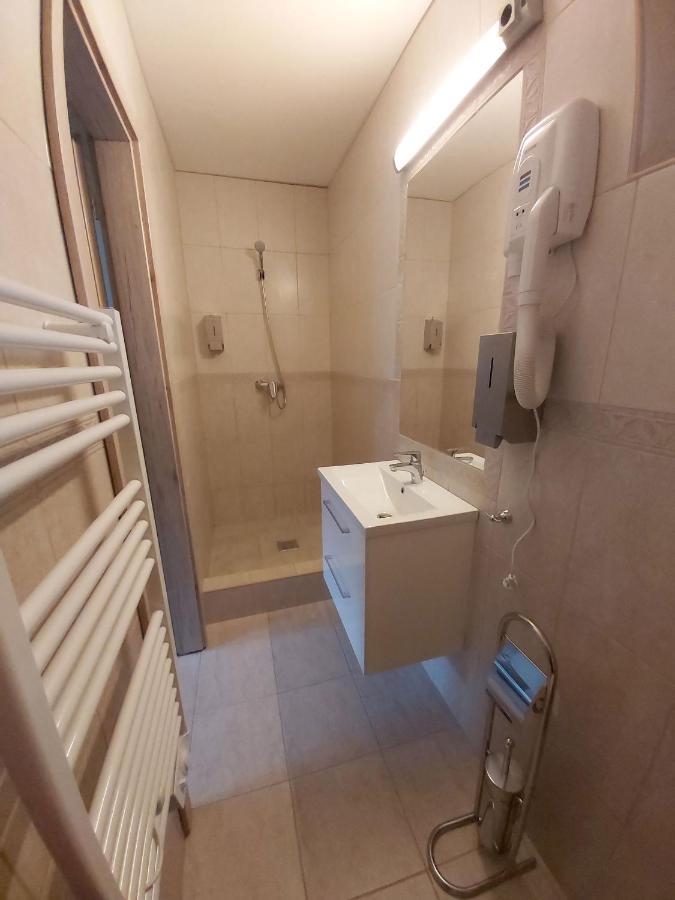 タタ Mamutfenyo Panzio Bed & Breakfast エクステリア 写真