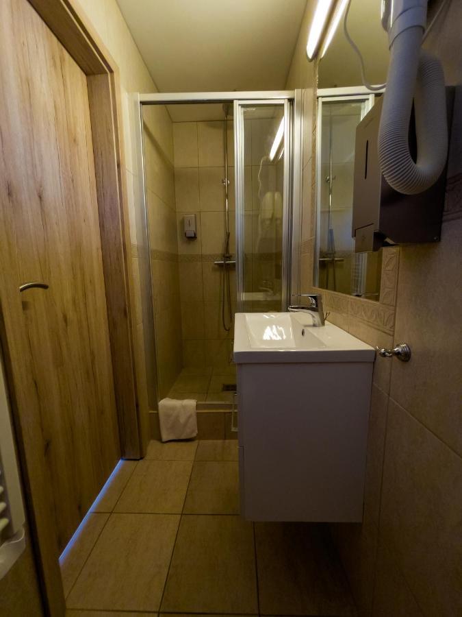タタ Mamutfenyo Panzio Bed & Breakfast エクステリア 写真