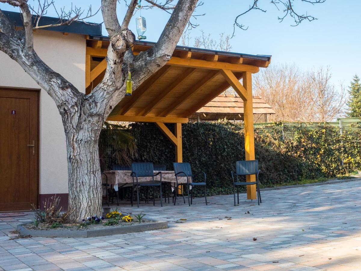 タタ Mamutfenyo Panzio Bed & Breakfast エクステリア 写真